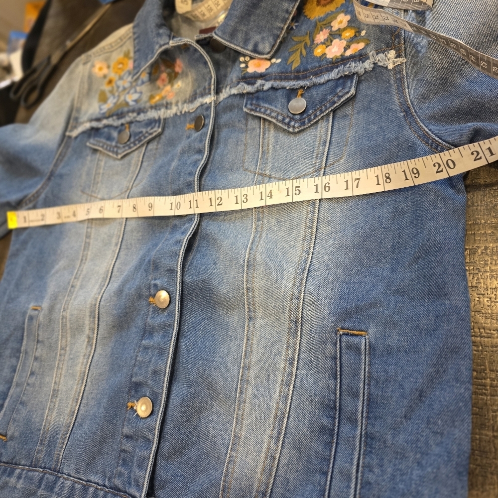 NWT'S Linda Anderson Blue Denim Jacket- Embroidered - Picture 7 of 10